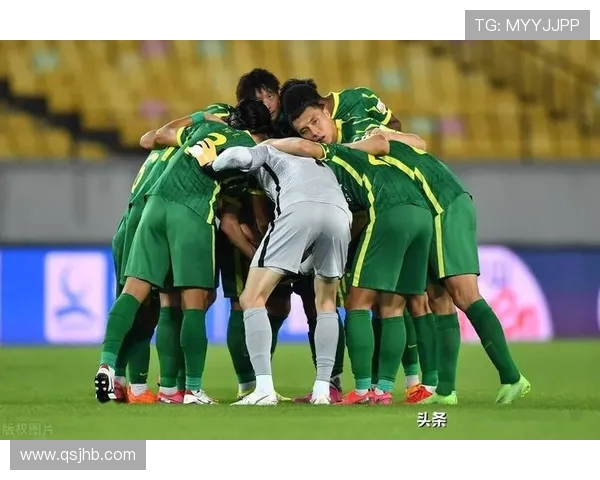 赛后分析：广州排球队与上海排球队的团队协作与战术对比探讨